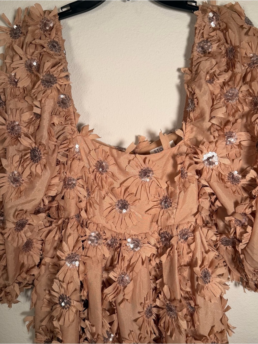 Storia Tan Floral Puff Sleeve Mini Dress - Picture 4 of 12